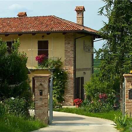ברברסקו Agriturismo Tre Stelle מראה חיצוני תמונה