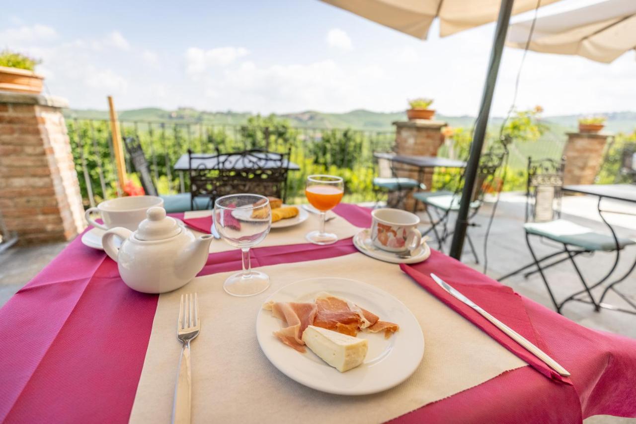 ברברסקו Agriturismo Tre Stelle מראה חיצוני תמונה